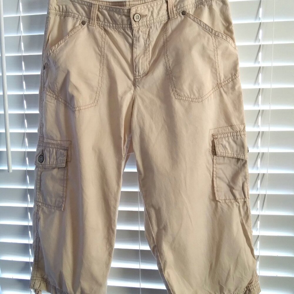 Faded Glory Womens Beige Cargo Capri - Size 10, Cotton